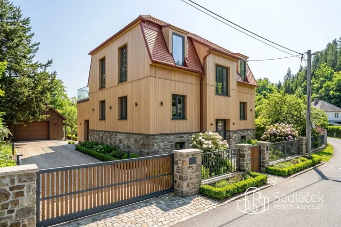 Prodej vícegeneračního domu, Nejdek, Limnická, 280 m2