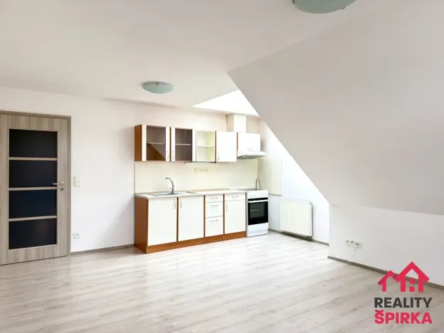 Pronájem bytu 1+kk, Svitavy - Město, náměstí Míru, 39 m2