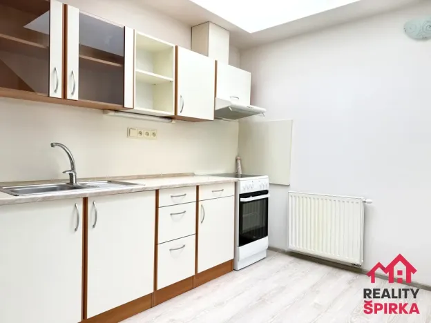 Pronájem bytu 1+kk, Svitavy - Město, náměstí Míru, 39 m2