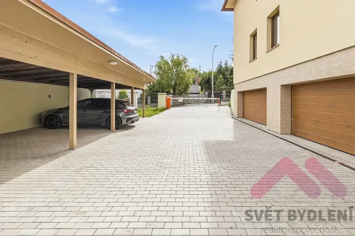 Pronájem garáže, Praha - Hloubětín, Pokorného, 11 m2