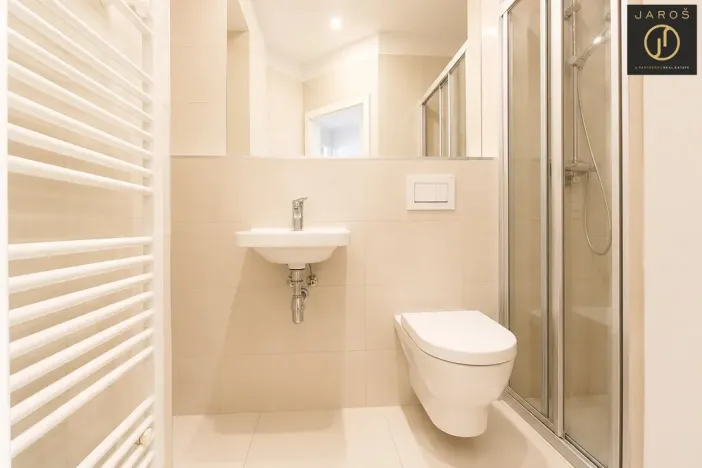 Pronájem bytu 1+kk, Praha - Libeň, Lihovarská, 25 m2
