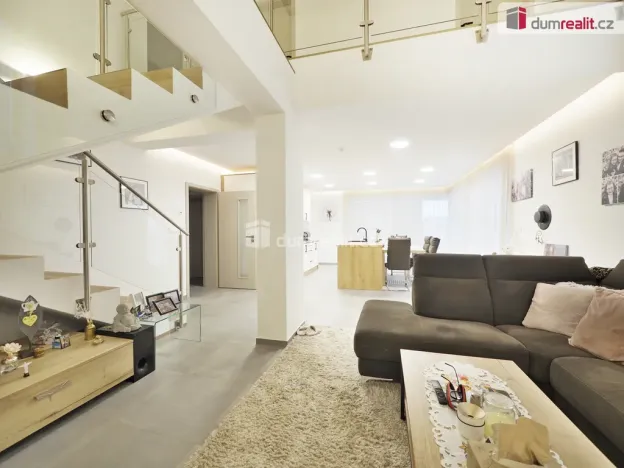Pronájem rodinného domu, Mělník, Habrová, 210 m2
