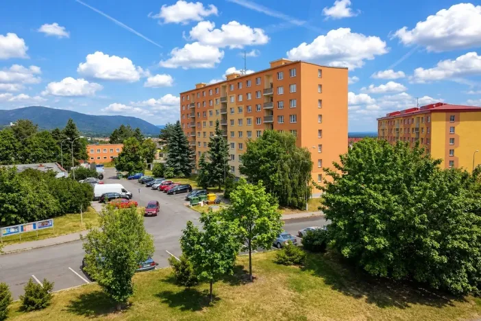 Prodej bytu 2+1, Chomutov, Pod Břízami, 51 m2