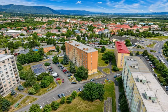 Prodej bytu 2+1, Chomutov, Pod Břízami, 51 m2