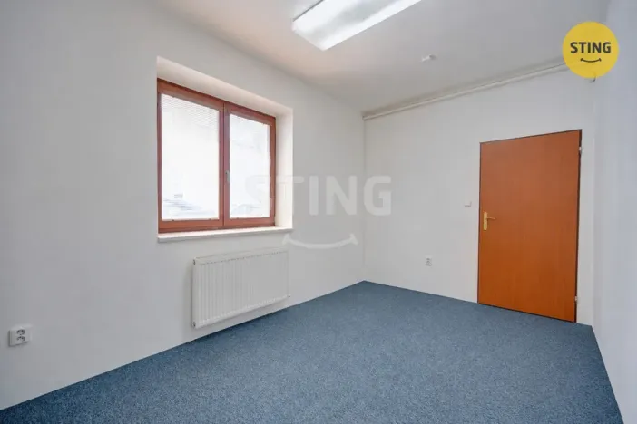 Pronájem obchodního prostoru, Zlín, třída Tomáše Bati, 69 m2