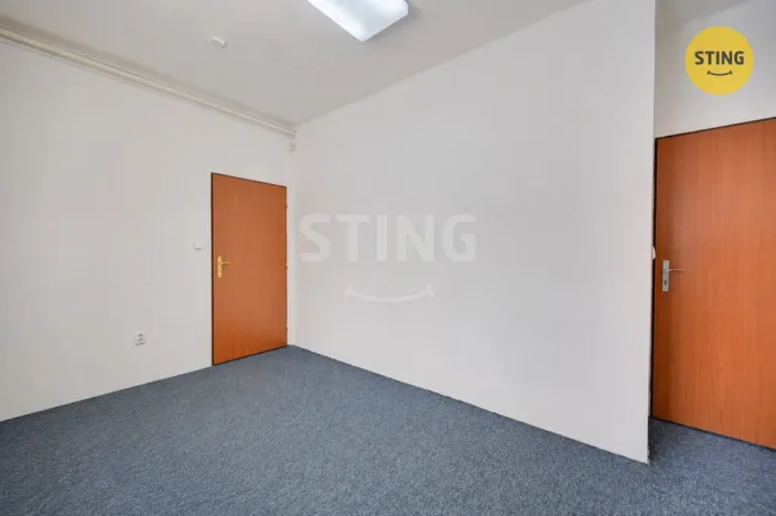Pronájem obchodního prostoru, Zlín, třída Tomáše Bati, 69 m2