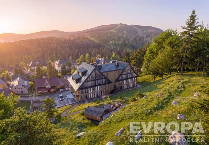Prodej bytu 4+kk, Špindlerův Mlýn, 196 m2