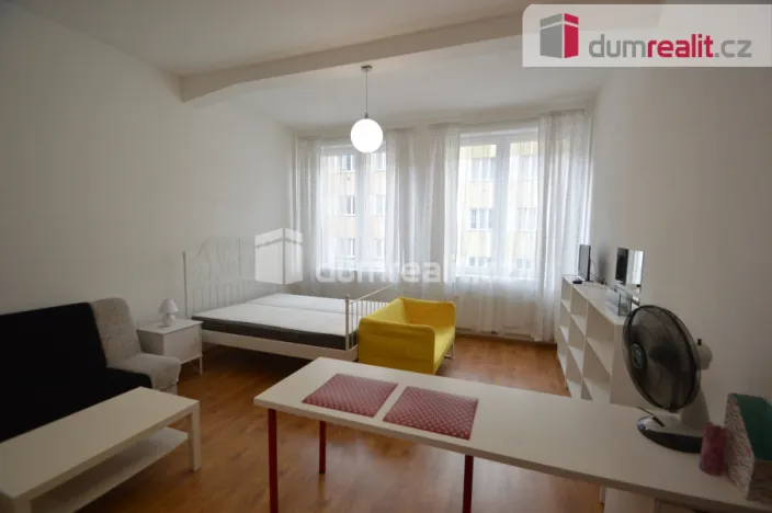Pronájem bytu 1+kk, Praha - Nusle, Bartoškova, 38 m2