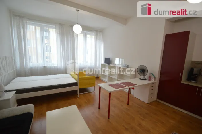 Pronájem bytu 1+kk, Praha - Nusle, Bartoškova, 38 m2