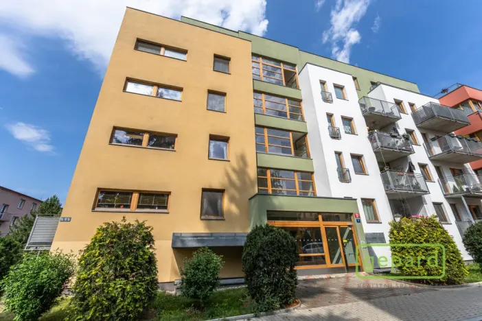 Pronájem bytu 3+kk, Praha, Nehvizdská, 69 m2