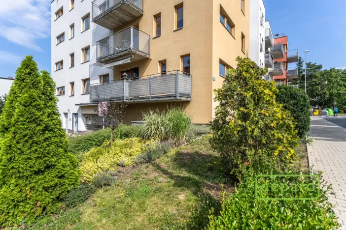 Pronájem bytu 3+kk, Praha, Nehvizdská, 69 m2