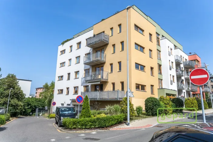 Pronájem bytu 3+kk, Praha, Nehvizdská, 69 m2