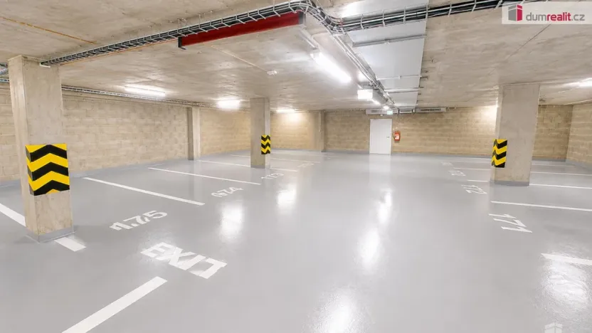Pronájem garáže, Praha, Čerpadlová, 13 m2