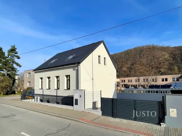 Prodej bytu 3+1, Praha, Žitavského, 71 m2