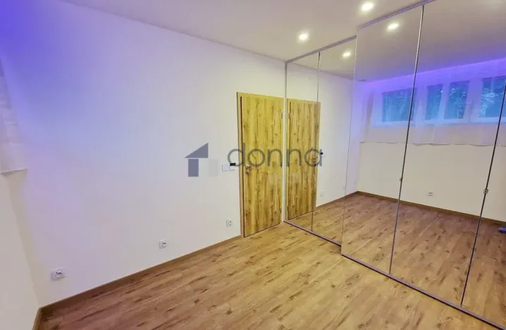 Pronájem bytu 2+kk, Praha, Humpolecká, 43 m2