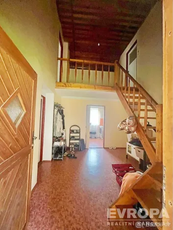 Prodej rodinného domu, Rašovice - Netušil, 150 m2