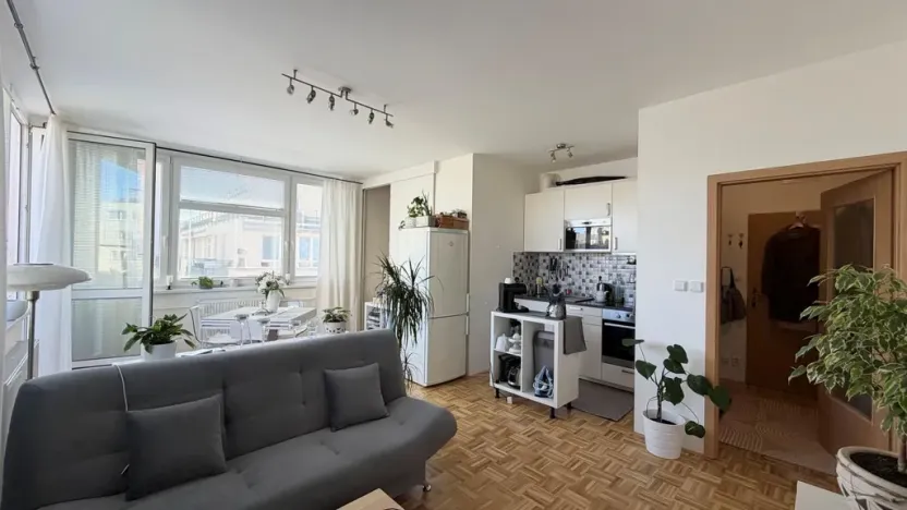 Pronájem bytu 2+kk, Praha - Hlubočepy, Voskovcova, 45 m2