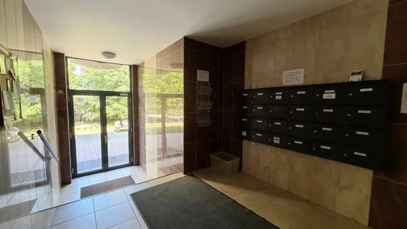 Pronájem bytu 2+kk, Praha - Hlubočepy, Voskovcova, 45 m2