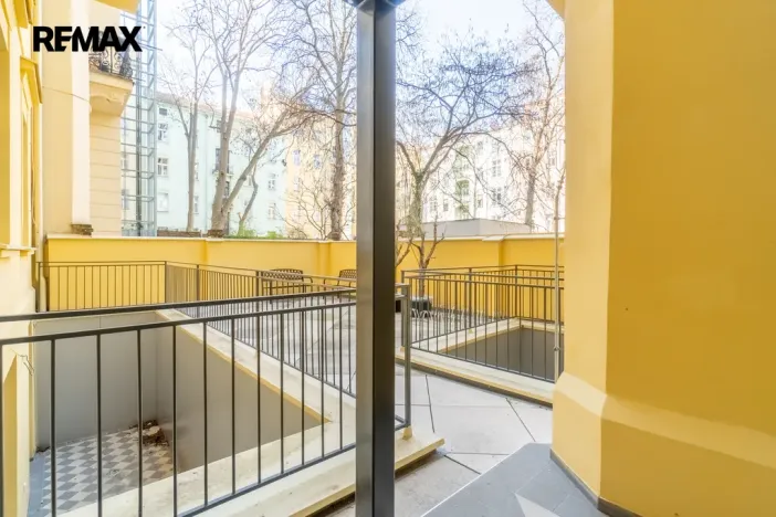 Pronájem bytu 2+1, Praha - Vinohrady, Korunní, 67 m2