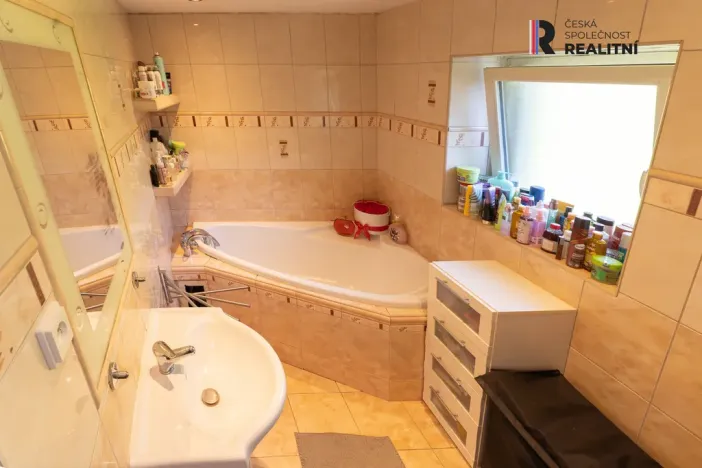 Prodej rodinného domu, Březová - Rudolec, 200 m2