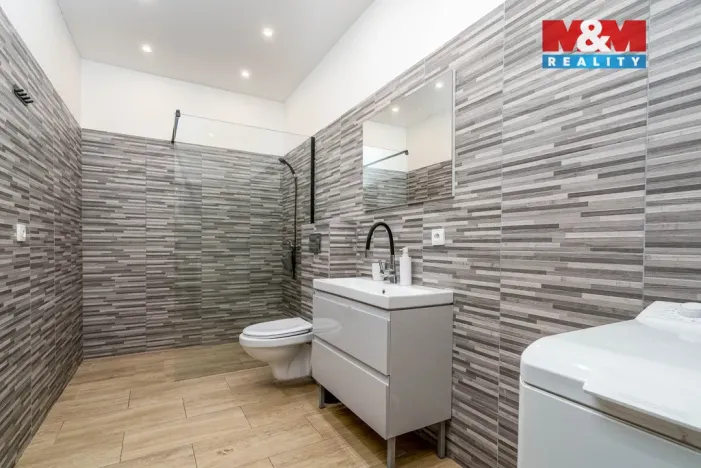 Prodej rodinného domu, Mařenice, 1190 m2