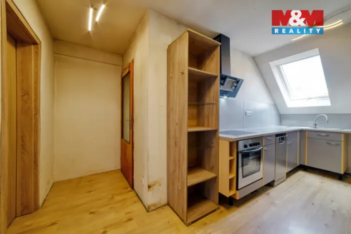 Prodej rodinného domu, Skalná, Slepá, 175 m2