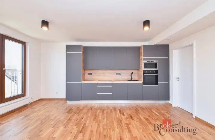 Pronájem bytu 2+kk, Praha - Dolní Chabry, Ústecká, 59 m2
