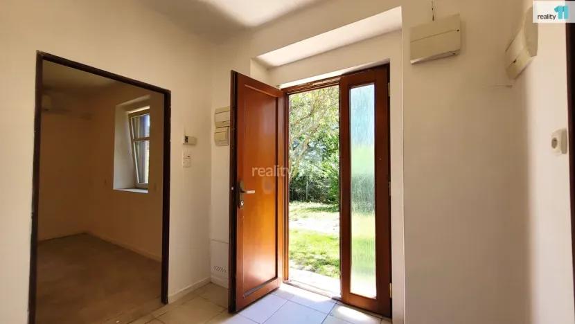 Prodej rodinného domu, Pečky - Velké Chvalovice, Pečecká, 75 m2