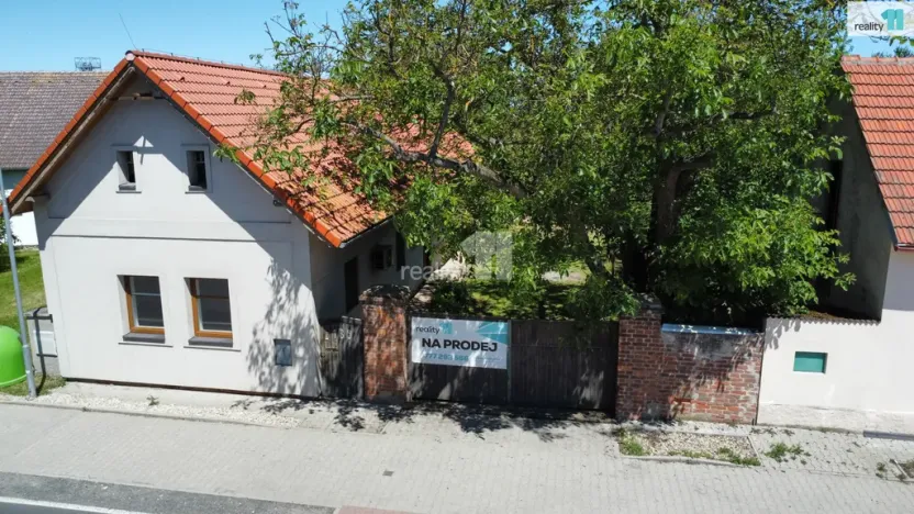 Prodej rodinného domu, Pečky - Velké Chvalovice, Pečecká, 75 m2
