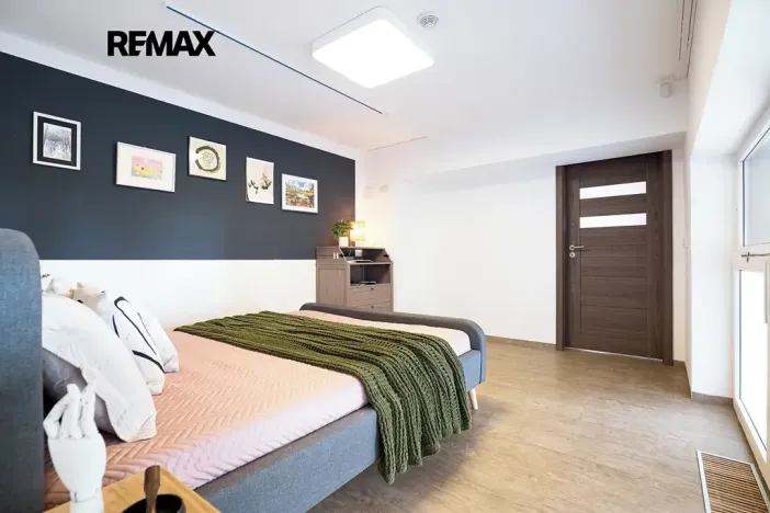 Prodej bytu 6+kk a větší, Praha - Troja, Vřesová, 240 m2
