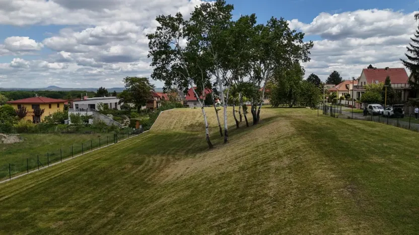 Prodej pozemku pro bydlení, Roudnice nad Labem, Bezejmenná, 2447 m2