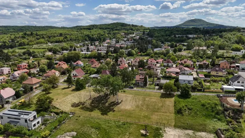 Prodej pozemku pro bydlení, Roudnice nad Labem, Bezejmenná, 2447 m2
