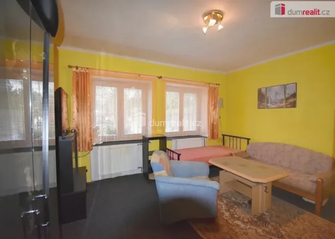 Pronájem komerční nemovitosti, Chbany - Vikletice, 3800 m2