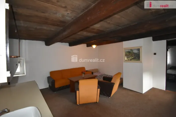 Pronájem komerční nemovitosti, Chbany - Vikletice, 3800 m2