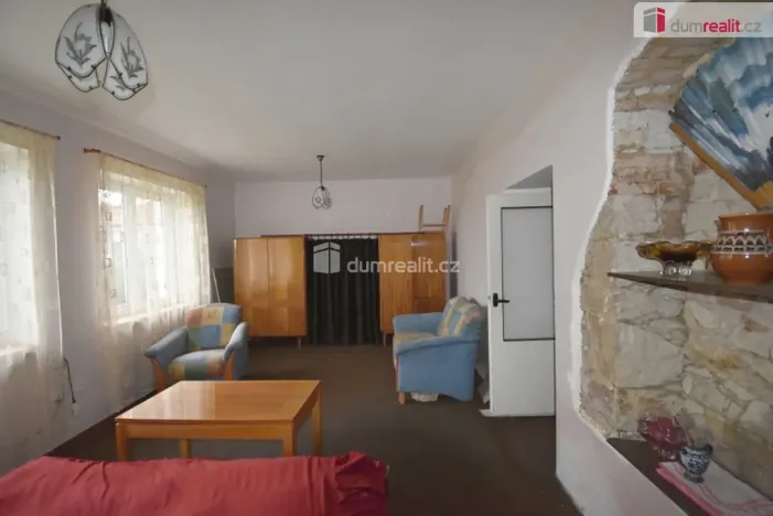 Pronájem komerční nemovitosti, Chbany - Vikletice, 3800 m2