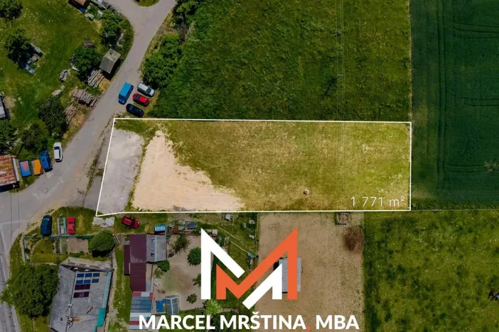 Prodej pozemku, Chvalkovice - Miskolezy, 1771 m2