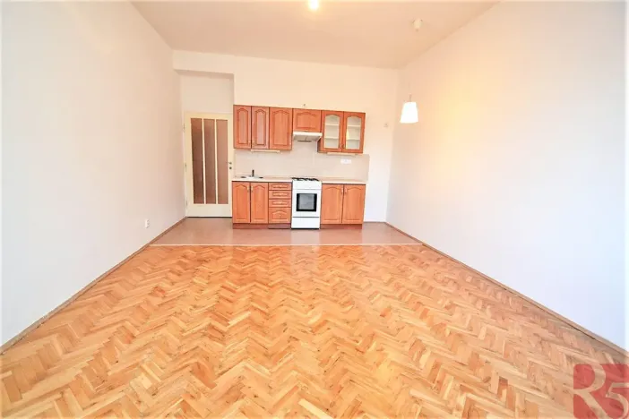 Pronájem bytu 1+kk, Praha - Nusle, Sdružení, 32 m2