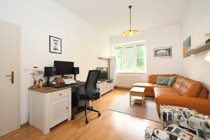 Pronájem bytu 2+1, Praha - Bubeneč, náměstí Interbrigády, 51 m2