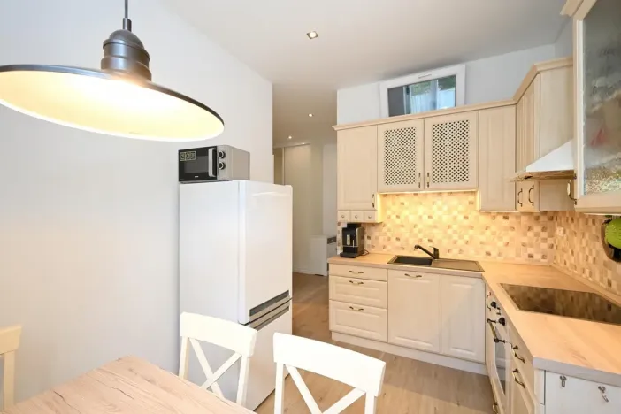 Pronájem bytu 2+1, Praha - Bubeneč, náměstí Interbrigády, 51 m2