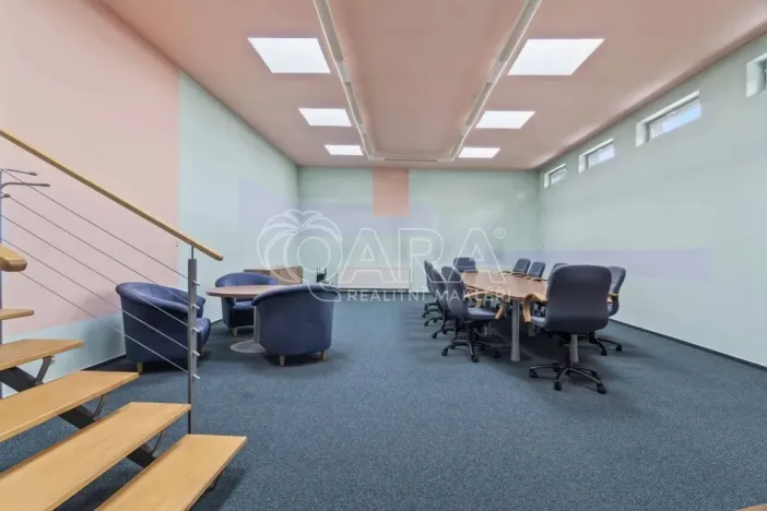Prodej pozemku pro bydlení, Praha - Petrovice, Novopetrovická, 4543 m2