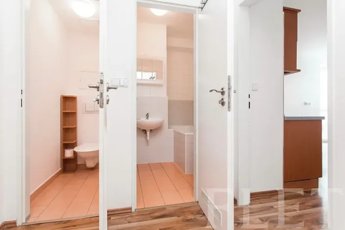 Prodej bytu 2+kk, Praha - Kbely, Pod Nouzovem, 45 m2