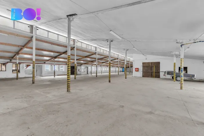 Pronájem výrobních prostor, Morašice, 2657 m2