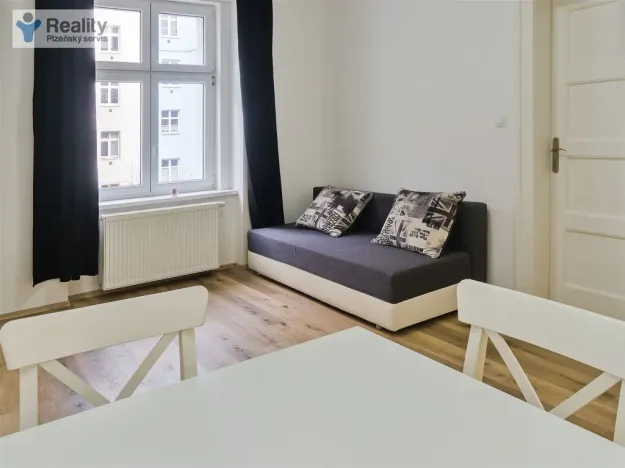 Pronájem bytu 2+kk, Plzeň - Jižní Předměstí, Čechova, 44 m2