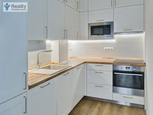 Pronájem bytu 2+kk, Plzeň - Jižní Předměstí, Čechova, 44 m2