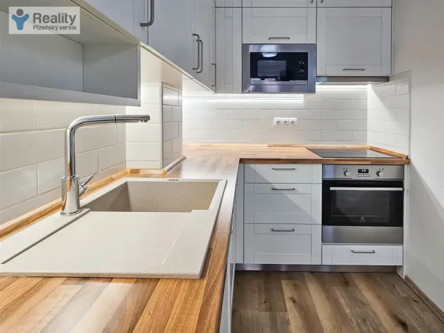 Pronájem bytu 2+kk, Plzeň - Jižní Předměstí, Čechova, 44 m2