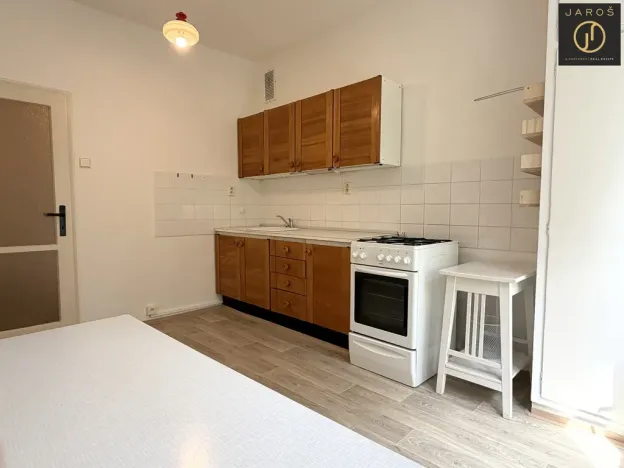Pronájem bytu 2+1, Praha - Strašnice, Nučická, 65 m2