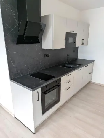 Pronájem bytu 1+kk, Praha - Vysočany, Poděbradská, 39 m2