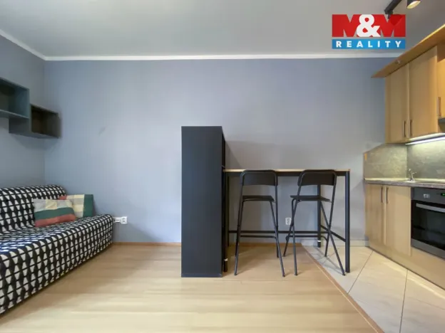 Pronájem bytu 1+kk, Praha - Košíře, Plzeňská, 31 m2