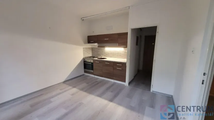 Pronájem bytu 1+1, Jablonec nad Nisou, Lužická, 36 m2