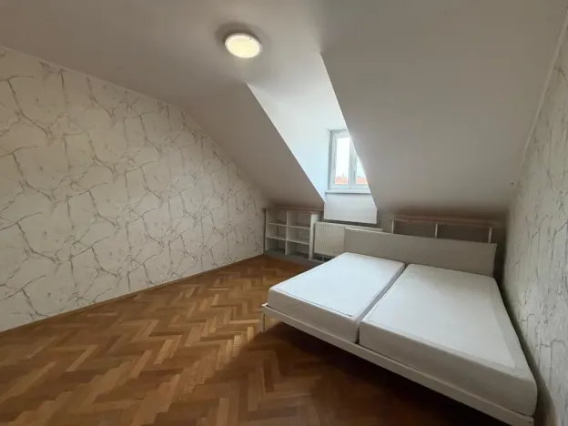 Pronájem bytu 2+kk, Praha - Libeň, Zenklova, 42 m2